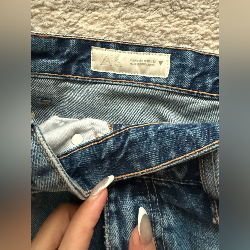 Zara High Waist Mom Leg Jeans - Picture 5 of 5